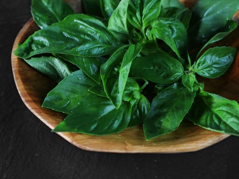 BASIL LEAVES (100 GRAMS)